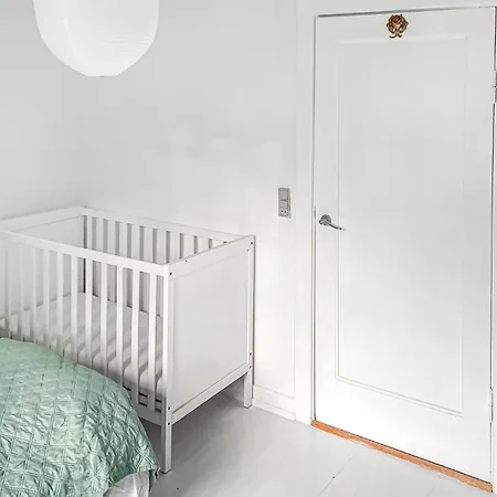 度假居 1 Bedroom Lovely In *